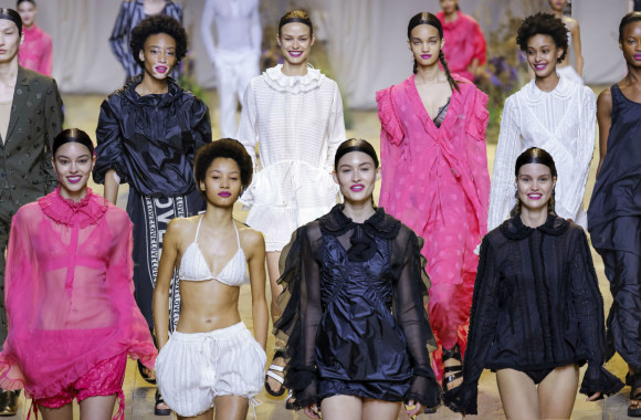 „H & M“ modeliai