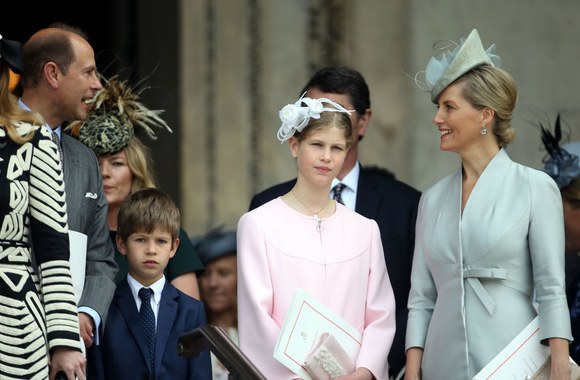 Princas Edwardas su žmona Vesekso grafiene Sophie ir vaikais vikontu Jamesu ir ledi Louise 