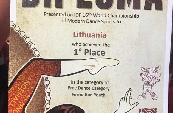 Kauniečių šokių kolektyvai „DEMO“ ir „MODE“ pasaulio šokių čempionate pelnė laurus