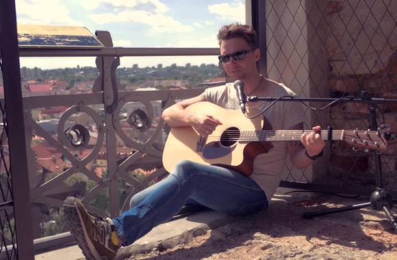 VIDEO kadras: Edgaras Lubys - Tarp Žemės Ir Dangaus (Live Acoustic)