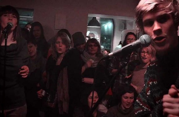 VIDEO kadras: Garbanotas Bosistas - Oh, My Brother (Garbanotas Sekmadienis)