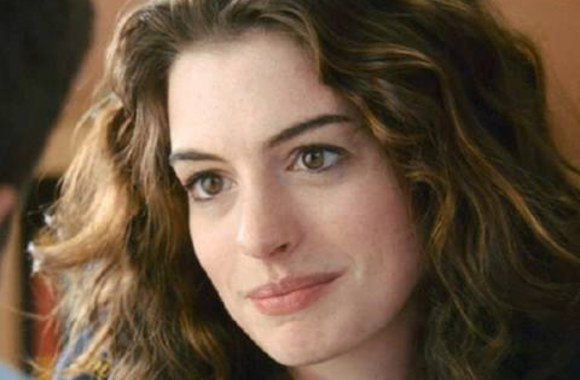 VIDEO kadras: „Meilė ir kiti narkotikai“ (2010)