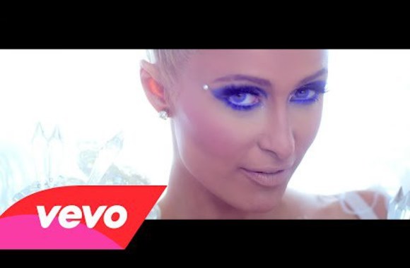 VIDEO kadras: Paris Hilton - Come Alive