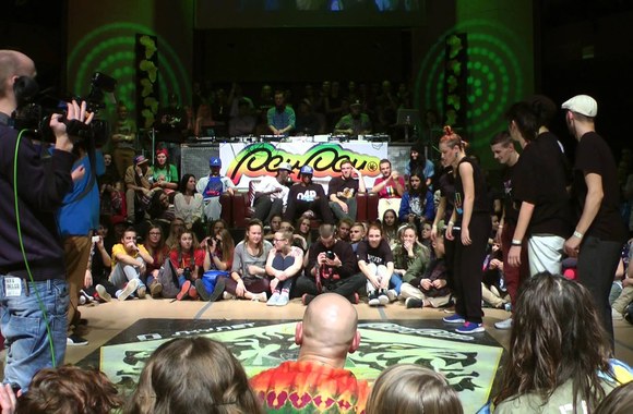 VIDEO kadras: IN*BEAT vs B.Y. CREW | TEAM BATTLES FINAL | URBAN DANCE AFRICA