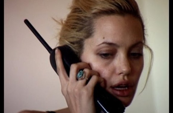 VIDEO kadras: Angelina Jolie nufilmuota apsvaigusi nuo narkotikų