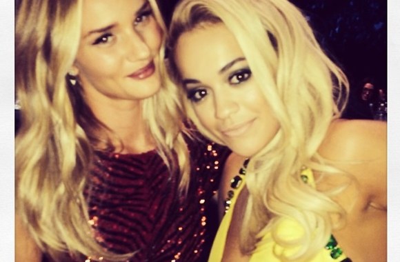 Rosie Huntington-Whiteley ir Rita Ora