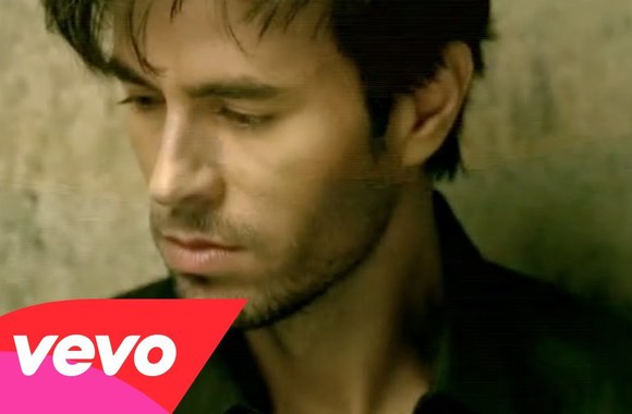 VIDEO kadras: Enrique Iglesias - Heart Attack