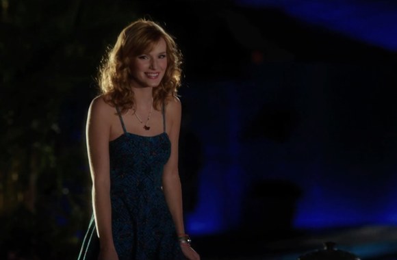 VIDEO kadras: Bellos Thorne pokyčiai filme „Kartu ne savo noru“