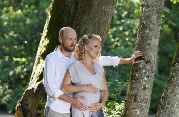 Kamilės Kielaitės-Sienkievič ir Bogdano Sienkievičiaus fotosesija/ Daivos Kielės nuotr. Dianos Nevedomskytės stilius, Ernestos Stumbrienės makiažas ir Aidos Mažeikaitės šukuosena