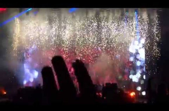 VIDEO kadras: Kings Of Leon - Sex on Fire - live in Riga 25.06.2014.