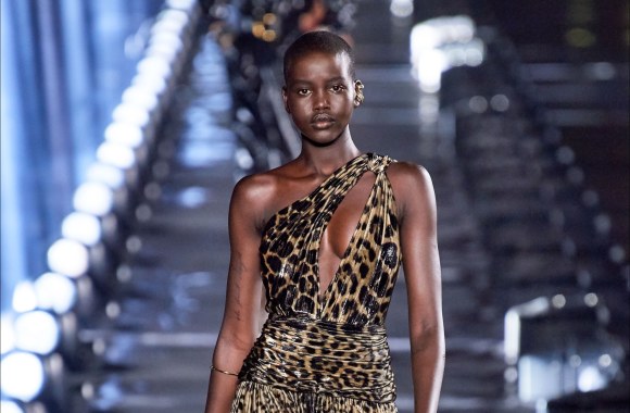 „Saint Laurent“ kolekcijos pristatymas Paryžiuje/Vida Press nuotr.