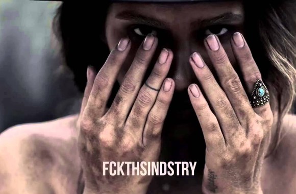 VIDEO kadras: Zeppy Zep - Eyes Closed feat. Khat