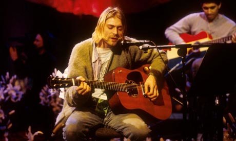 Kurtas Cobainas iš grupės „Nirvana“ / Kadras iš koncerto