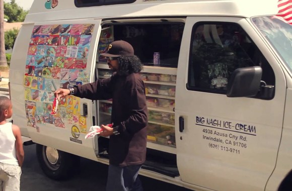 VIDEO kadras: Dam-Funk - Hood Pass Intact (Official Video, Vocal Version)