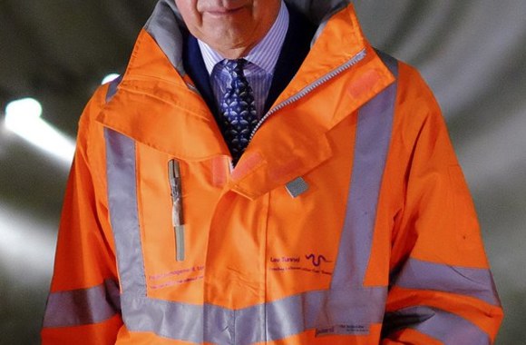 Princas Charlesas kanalizacijos tunelyje 