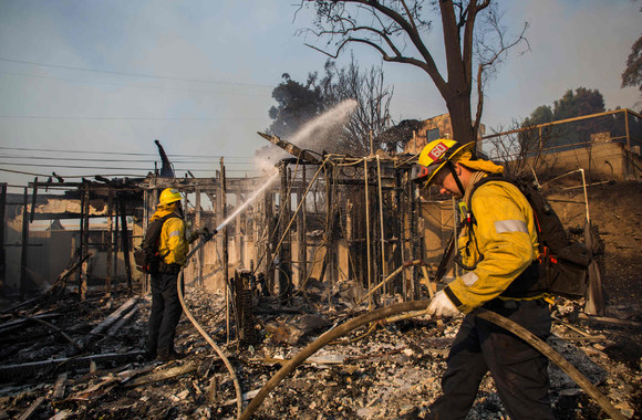 Kalifornijos gaisrai pasiekė Los Anželą / „Scanpix“ nuotr.