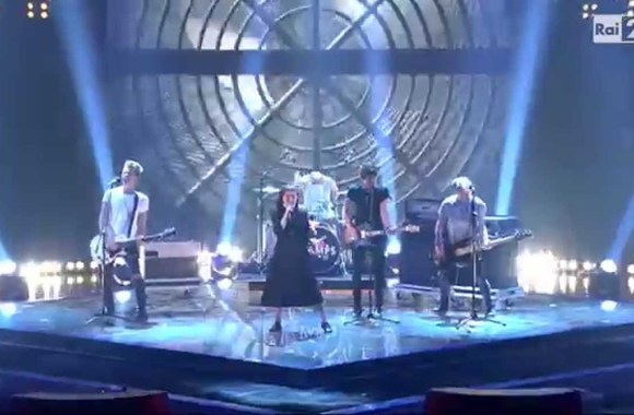 VIDEO kadras: Sesuo Cristina muzikiniame projekte „Italijos balsas“ 