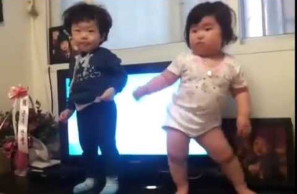 VIDEO kadras: Šokanti mažylė užkariauja pasaulį