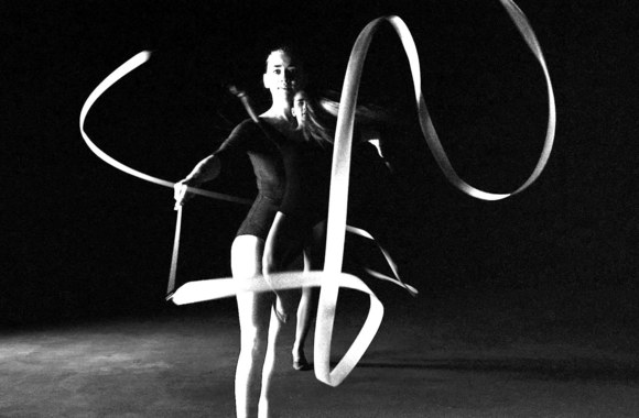 colours-of-bubbles-she-is-the-darkness-album-teaser