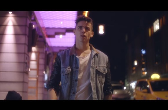 Donatas Montvydas vaizdo klipe „I've Been Waiting For This Night“