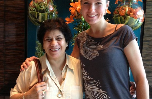 Rasa Žukauskaitė (kairėje)