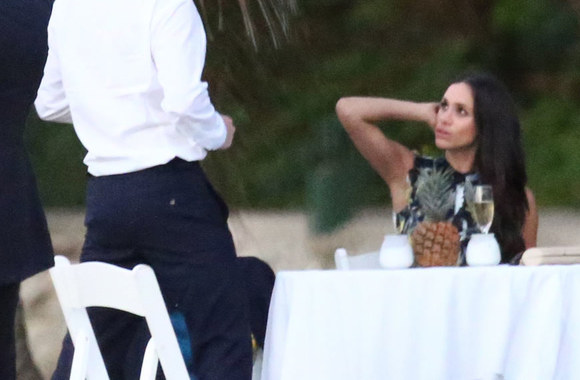 Princas Harry su mylimąja Meghan Markle dalyvavo draugų vestuvėse