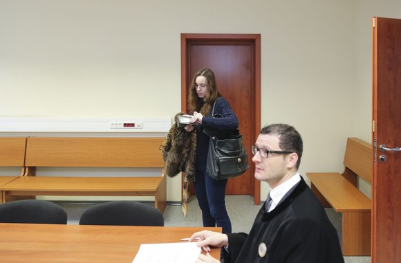 Teisme teisybės ieškantis Soliaris neatvyko, liudijo jo draugė