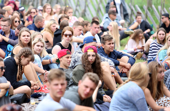 „Humoro klubo“ pasirodymo „Granatose“ akimirka