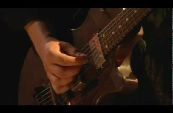 VIDEO kadras: Peter Gabriel - \"Games Without Frontiers\" from \"Growing Up Live\"