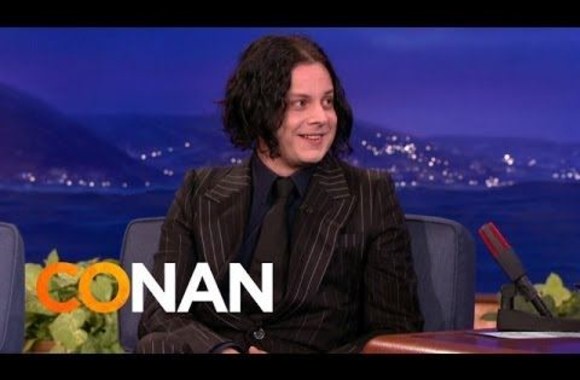 jack-white-doesnt-want-cell-phones-at-his-concerts