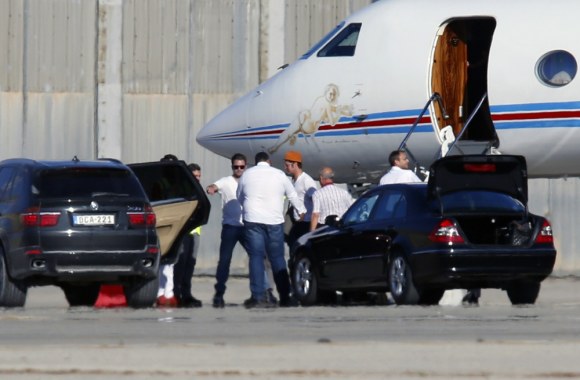 Bradas Pittas atvyksta į Maltą