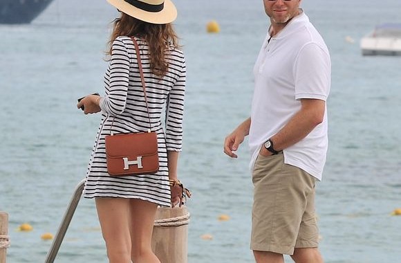 Rusų turtuolis Romanas Abramovičius su savo mergina Darja Žukova ir draugais ilsėjosi San Tropeze. 