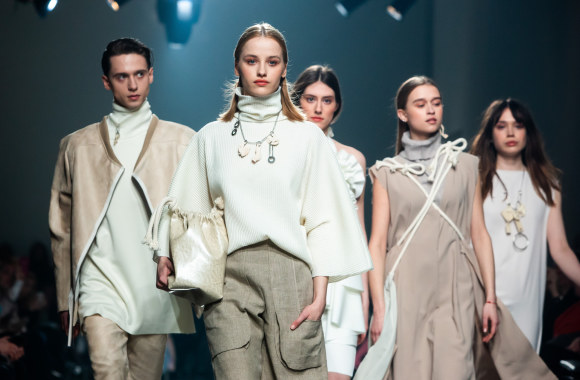 Justas Taroza & Augustės Zukaitė prsitatė savo kolekciją („Mados infekcija“ 2019 m.)/Gretos Skaraitienės/„ŽMONĖS foto“ nuotr.