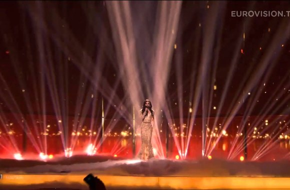 VIDEO kadras: Conchita Wurst - Rise Like a Phoenix (Austria) 2014 LIVE Eurovision Grand Final