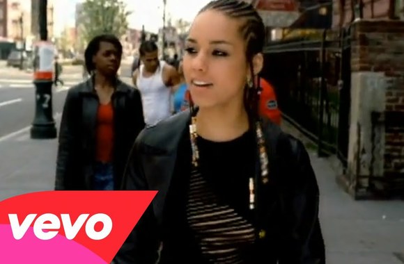 VIDEO kadras: Alicia Keys „Fallin“