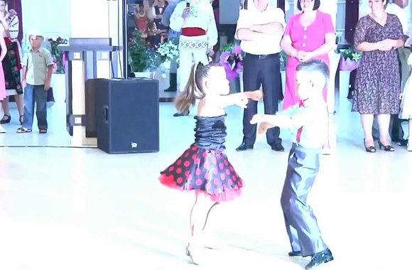 VIDEO kadras: Vaikų šokis