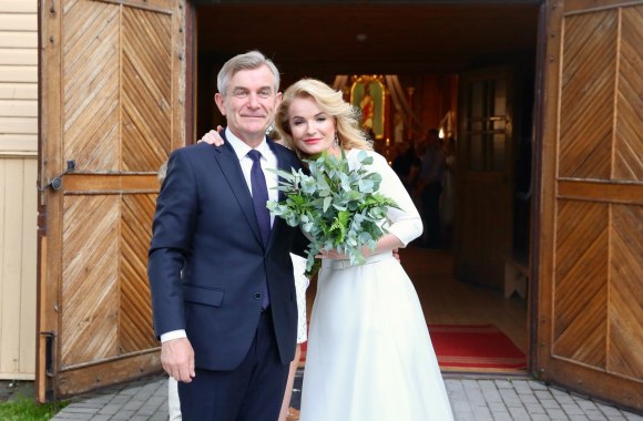 Viktoras Pranckietis palydėjo prie altoriaus savo dukrą Viktoriją
