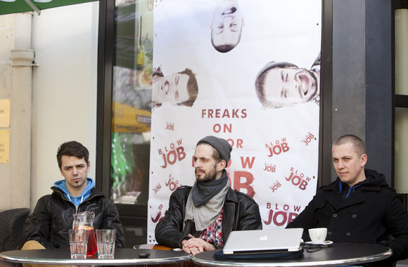 „Freaks On Floor“