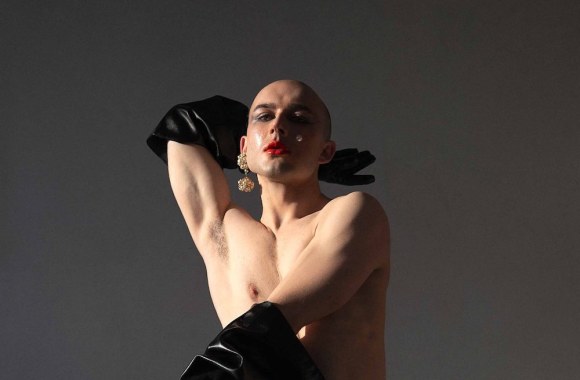 Edvino Mikulskio performansas „Persona 2“ / Paroda „Takas“