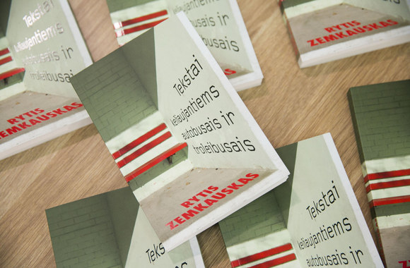 Knygos „Tekstai keliaujantiems autobusais ir troleibusais“ pristatymas  