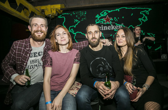 „Freaks on Floor“ koncerto akimirka