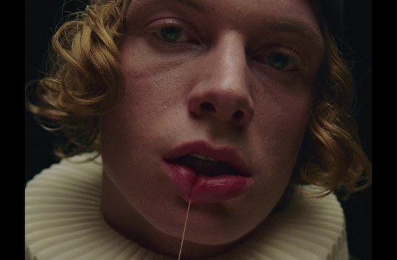 Modeselektor feat. Tommy Cash – Who