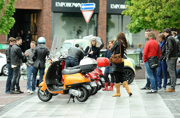 Motorolerių savininkų susibūrimas