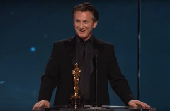 sean-penn-winning-best-actor-for-milk