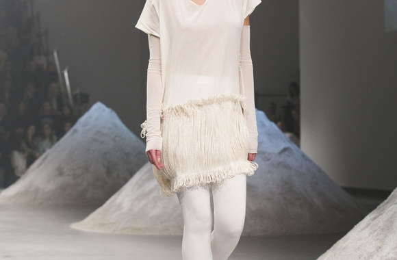 Mortos Nakaitės „Eksperimentinė kolekcija apie nebylią, švarią, jautrią būseną“