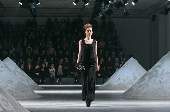 Thom Bara kolekcija „Juoda” 