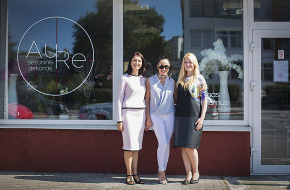  I. Budrienė savo gerbėjas įkvepia  kurti dekoravimo salonus