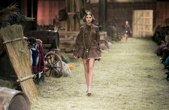 Juozo Statkevičiaus 2017 m. pavasario-vasaros kolekcija