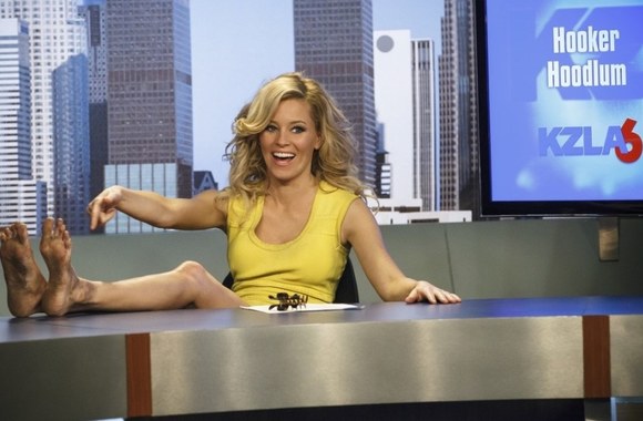 Elizabeth Banks komedijoje „Nors mirk iš gėdos“