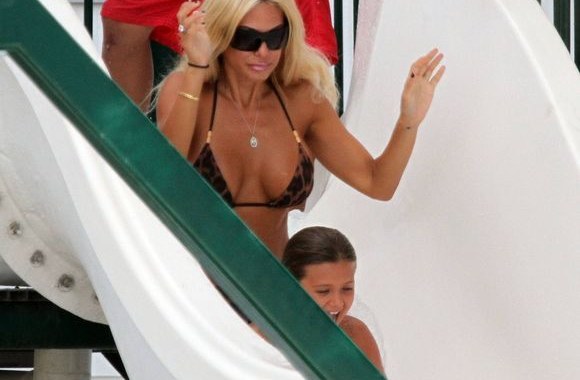 Shaunos Sand ir dukros linksmybės